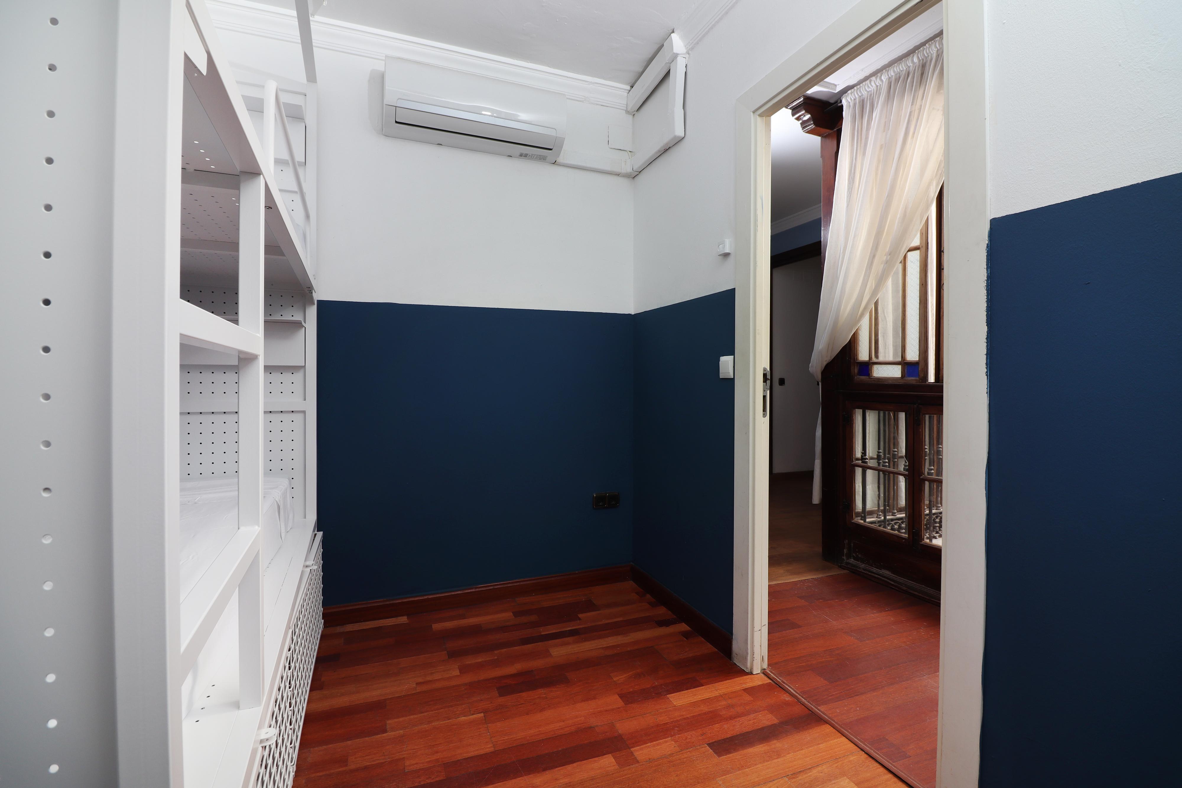 Feel Center Hostel