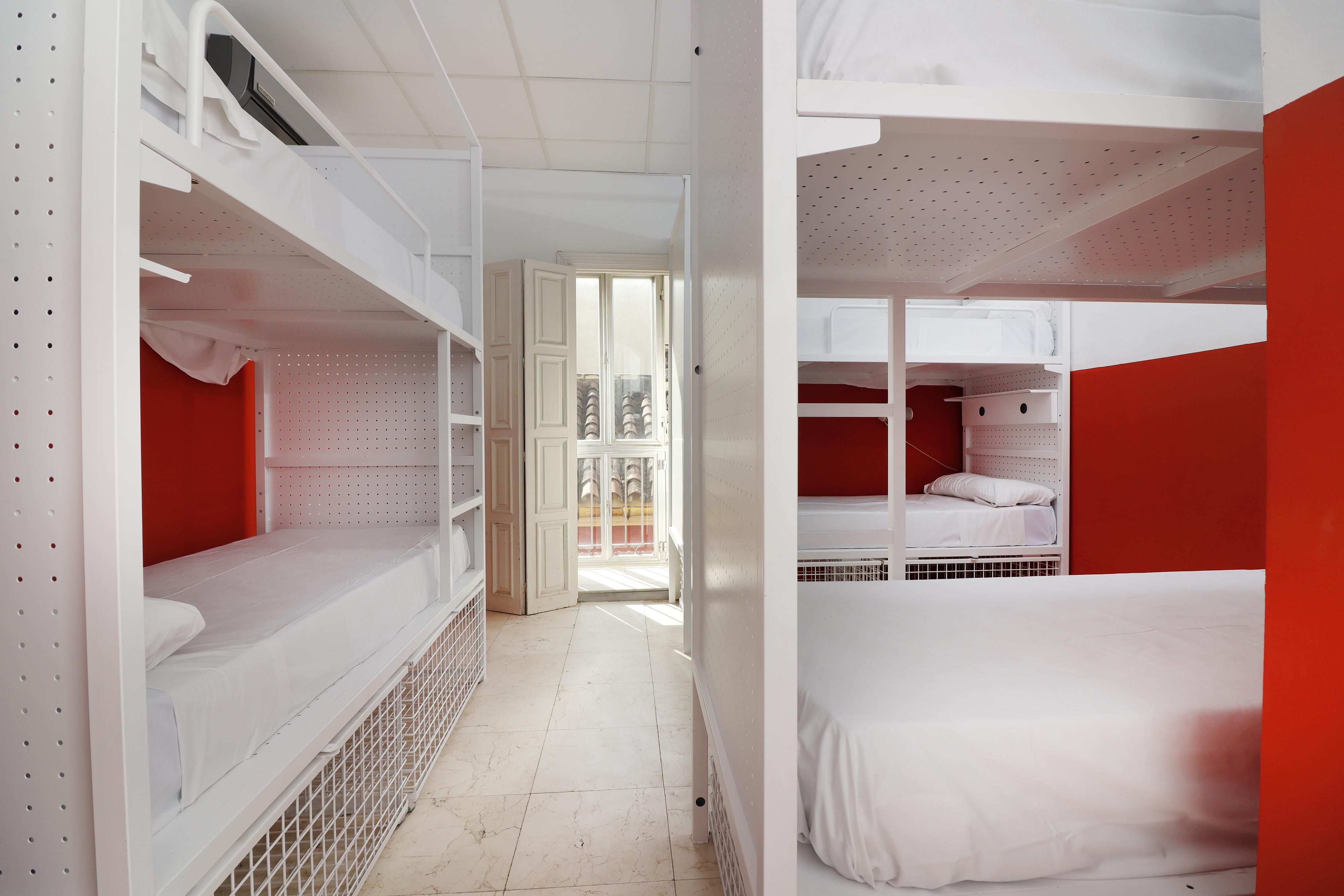 Hostel Feel Center