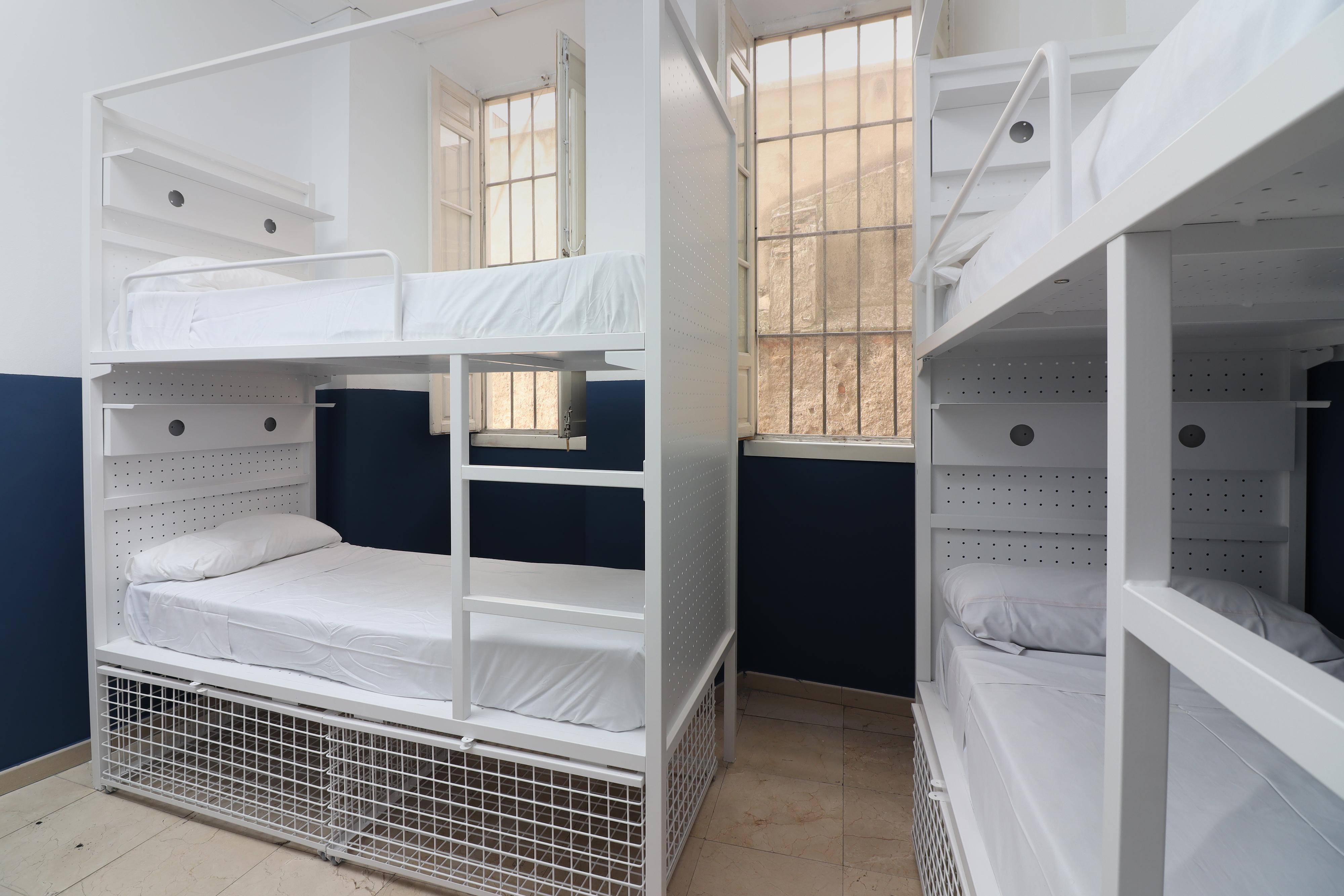 Feel Center Hostel