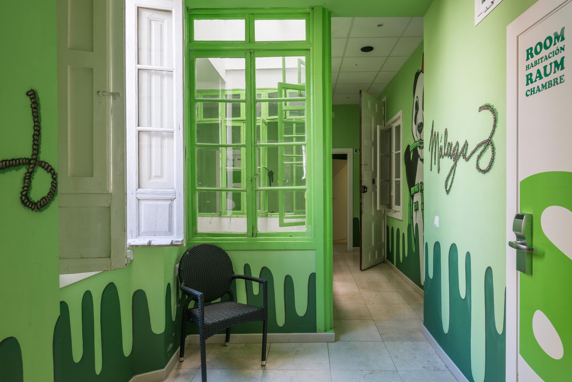 Feel Center Hostel *