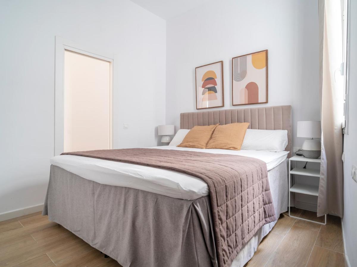 Sanders Lavender - Delightful Two-bedroom Downtown Appartement