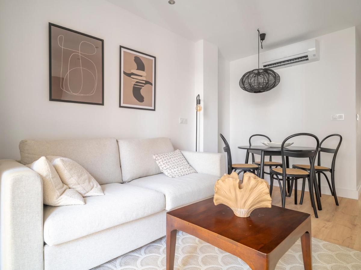Sanders San Patricio - Dreamy Two-bedroom Downtown Malaga