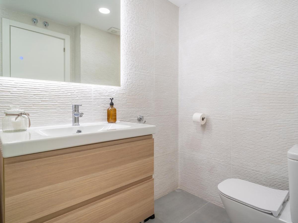Sanders San Patricio - Dreamy Two-bedroom Downtown * Malaga