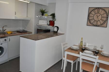 At The -la Malagueta-free Parking- Apartment Malaga