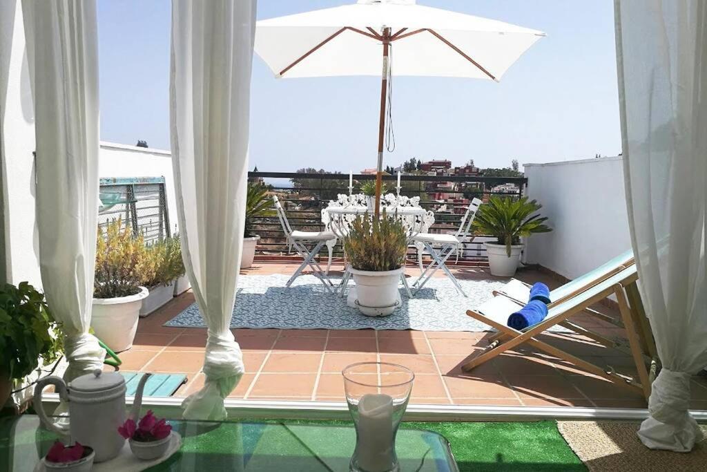 Great Penthouse & Terrace Overlooking The Sea - Free Parking Apartamento
