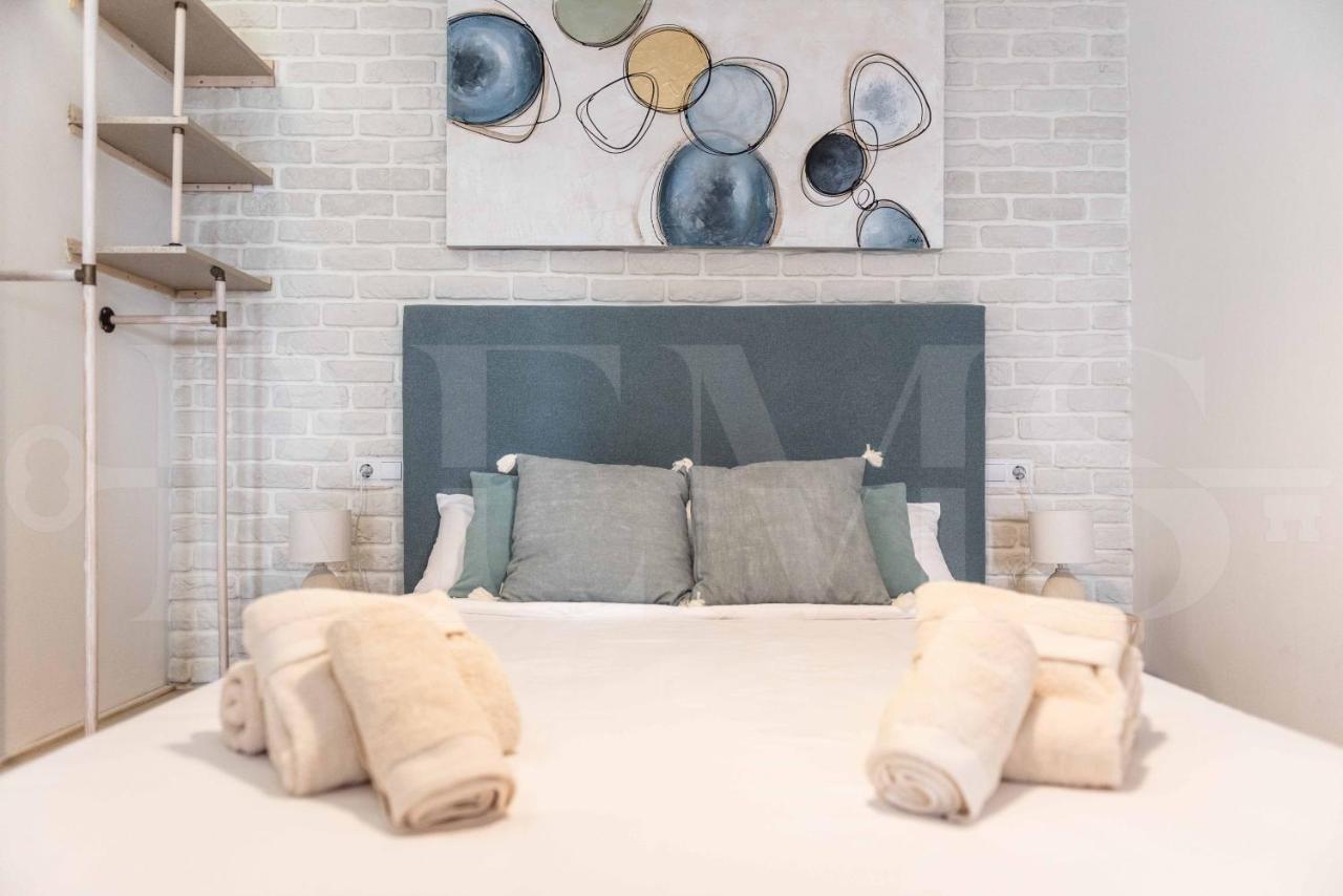 Bright Duplex Loft Next To The Center By Rems Apartamento