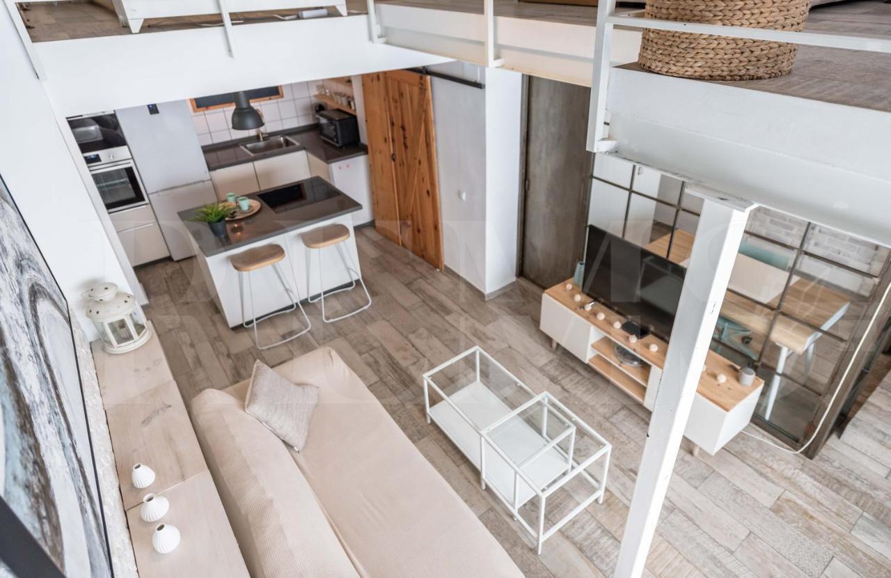 Bright Duplex Loft Next To The Center By Rems Apartamento