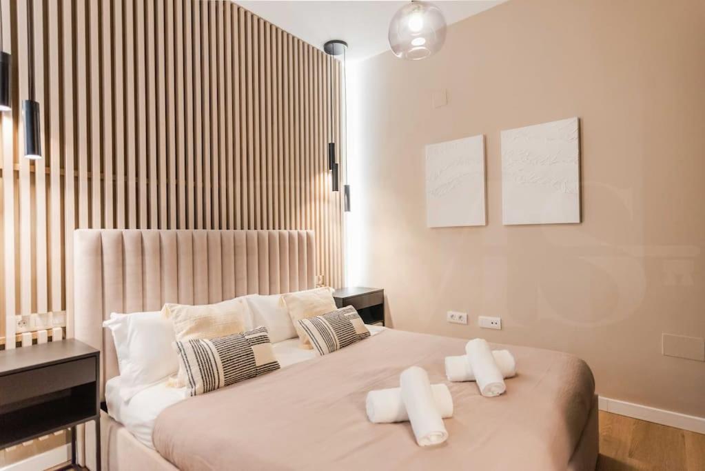 Apartment Contemporary Minimalist By Rems *