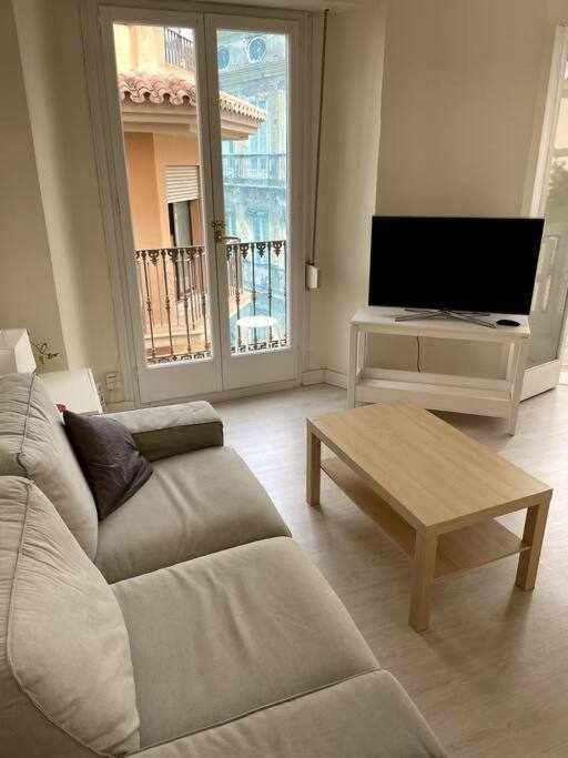 3 Con Parking San Juan * Malaga