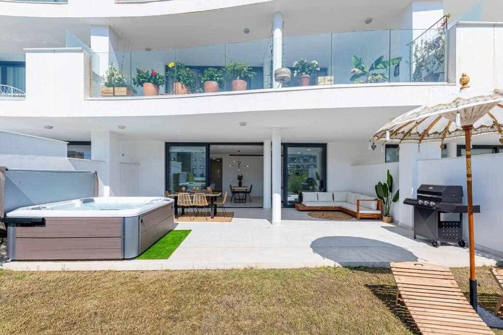 797 - Lujoso 6 Con Jacuzzi En Higueron Málaga