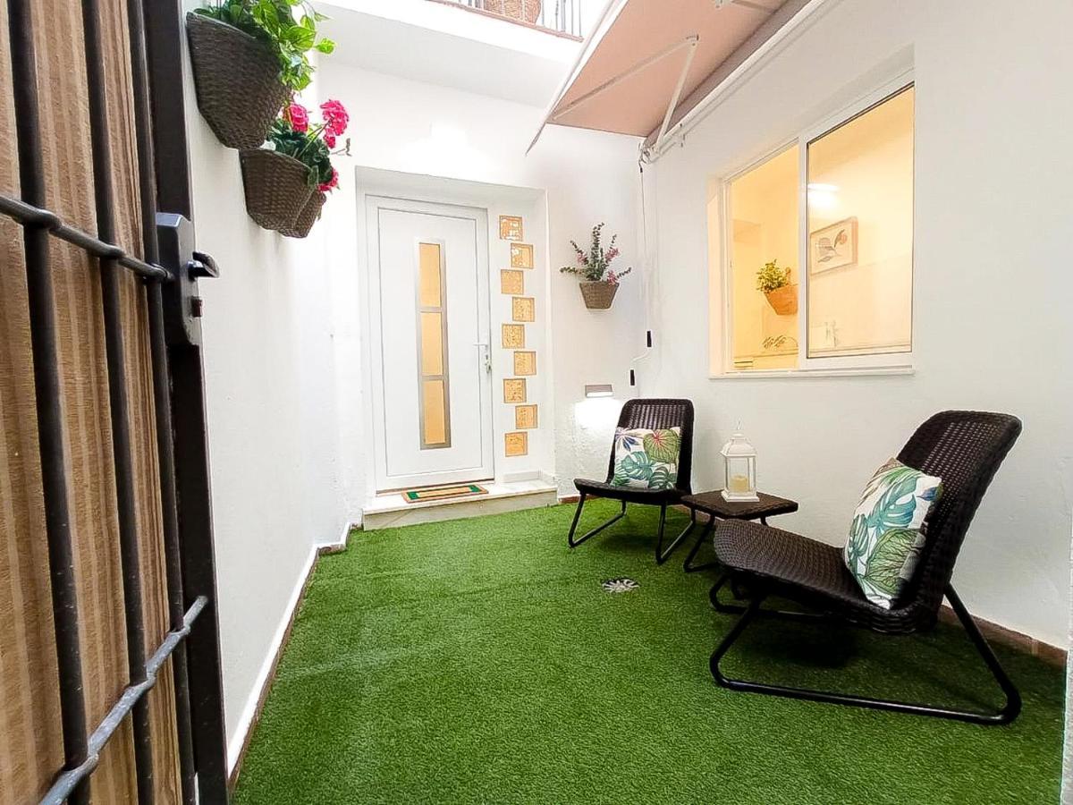 Carreteria, Central, Cosy With An Andalusian Patio Apartment