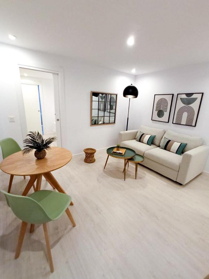 Apartment Carreteria, Central, Cosy With An Andalusian Patio *