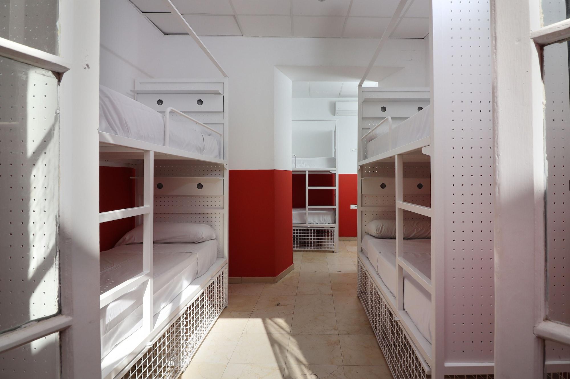 Feel Center Hostel