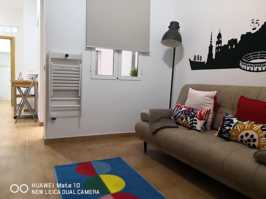 New!! - Dowtown Ollerias Apartment Malaga