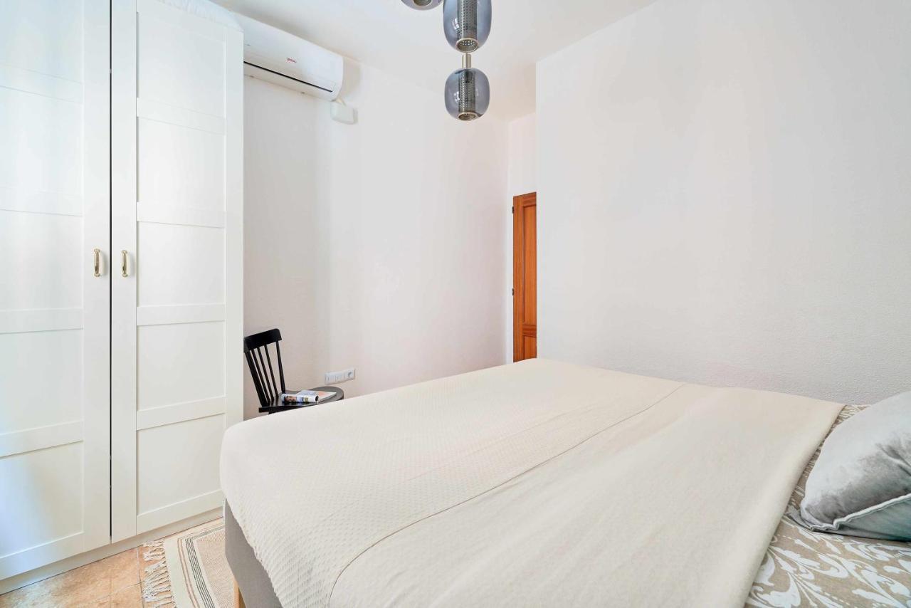 Under The Olive Trees In Historic Center Of Apartment
