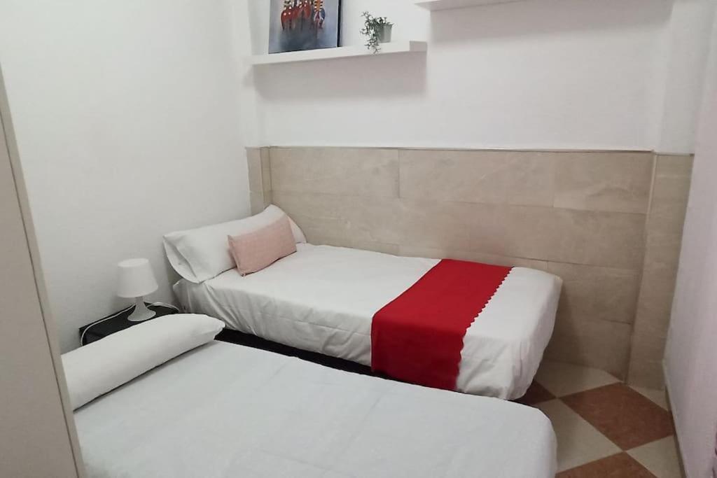 Acogedor Apartamento ¡a 10 Minutos Del Centro De Malaga! *