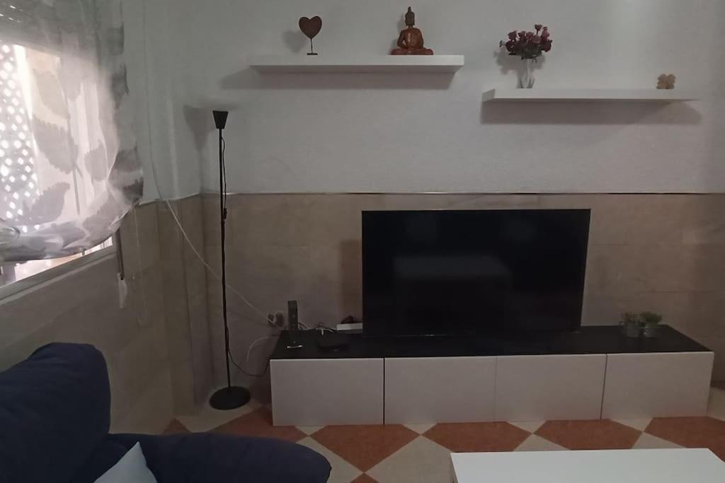 Acogedor Apartamento ¡a 10 Minutos Del Centro De Malaga! *