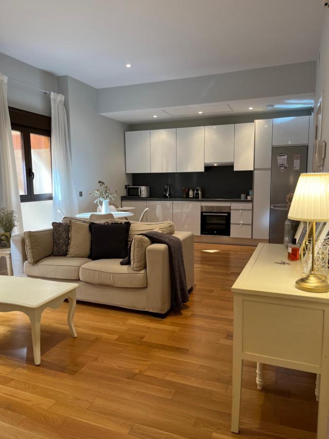 Homely Sebastian Souviron Biznaga Deluxe Apartment
