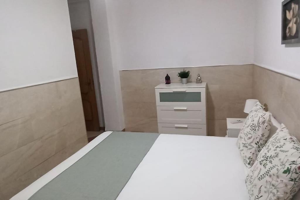 Acogedor Apartamento ¡a 10 Minutos Del Centro De Malaga! * Málaga