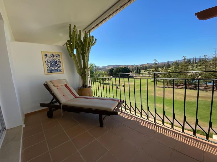 Luxury Large 2 Bedroom Frontline Golf Appartement *