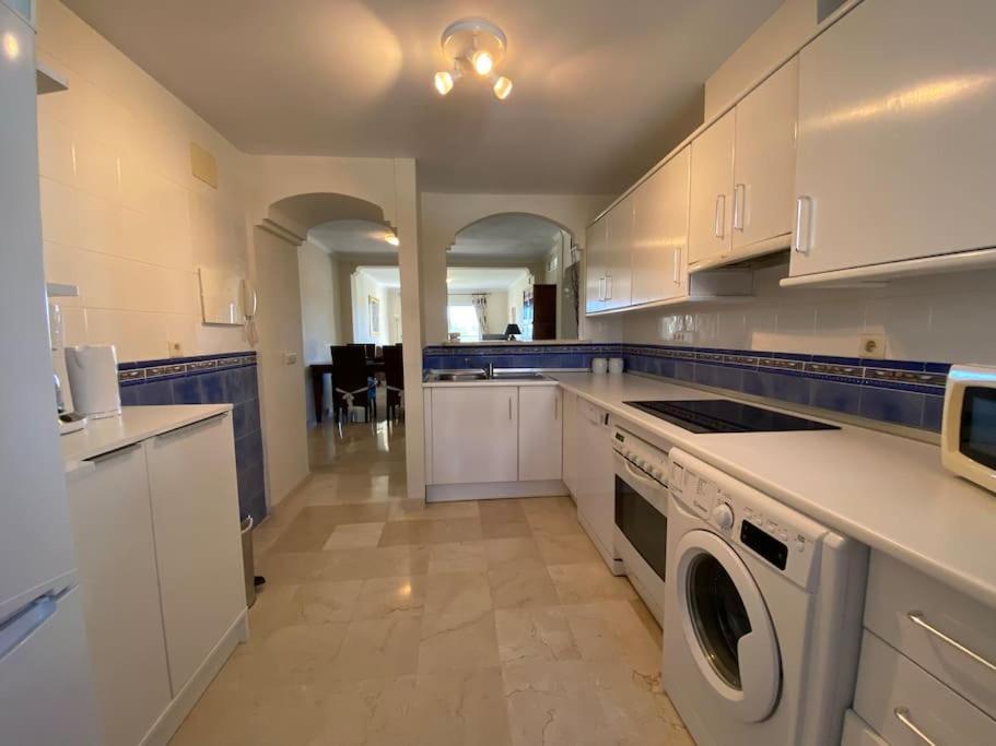 Luxury Large 2 Bedroom Frontline Golf Appartement Málaga