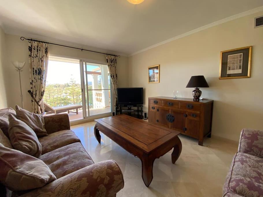Luxury Large 2 Bedroom Frontline Golf *