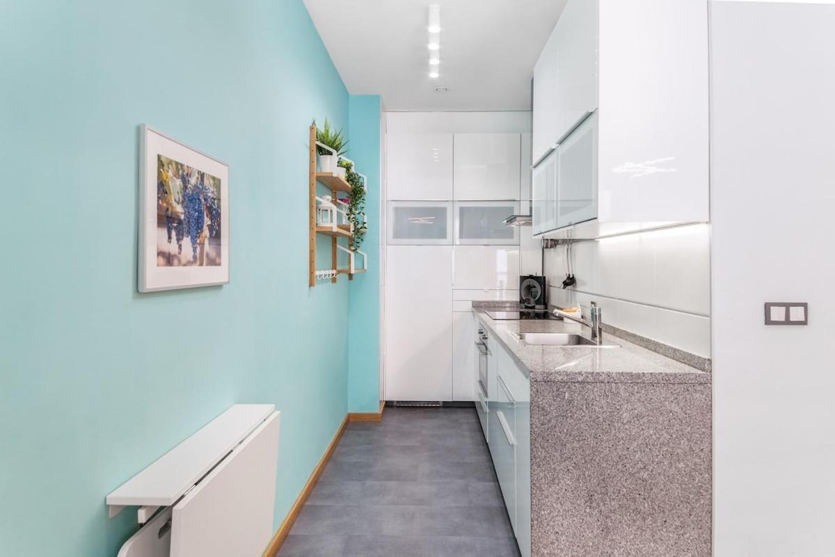 -malagasunapts- Modern Citycentre Pool&parking Apartamento *