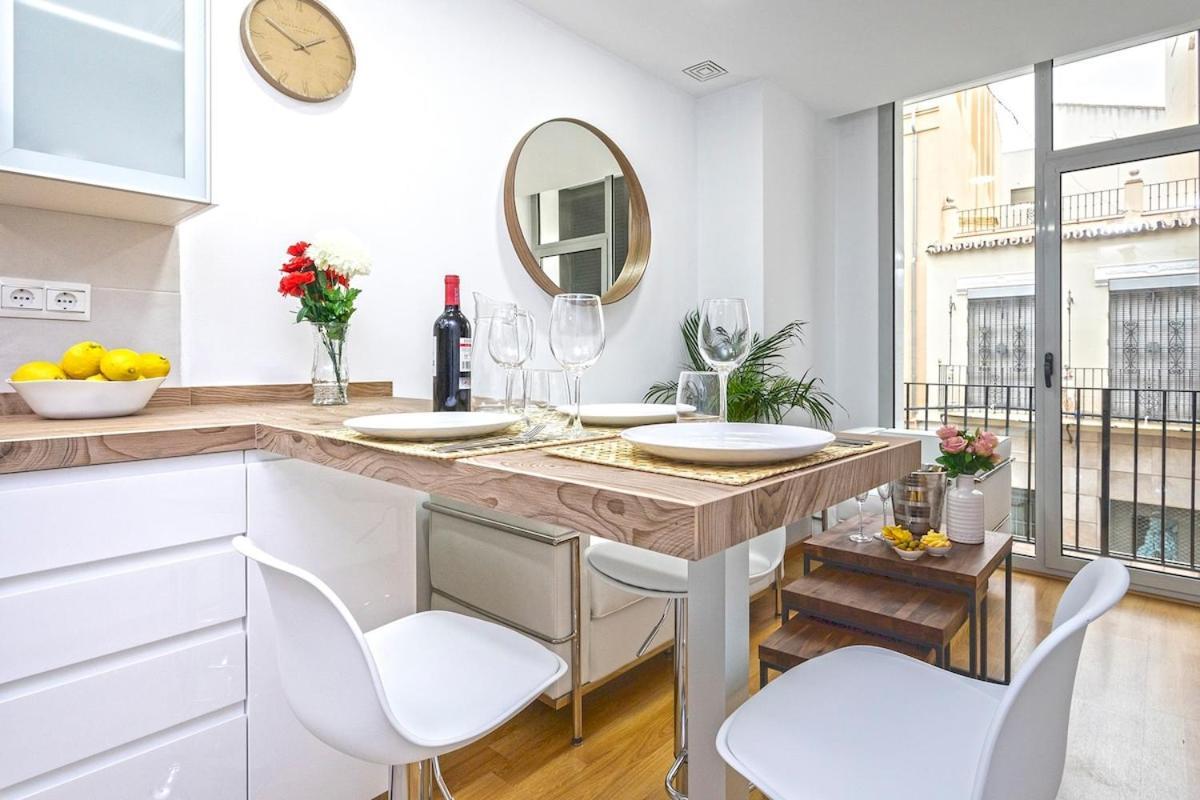 -malagasunapts- Fashion Historical Centre Malaga