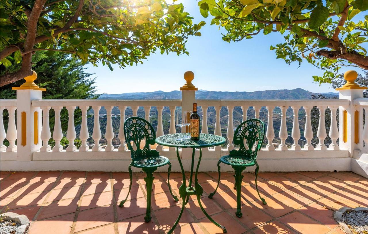 Pet Friendly In Iznate With Kitchen Holiday home