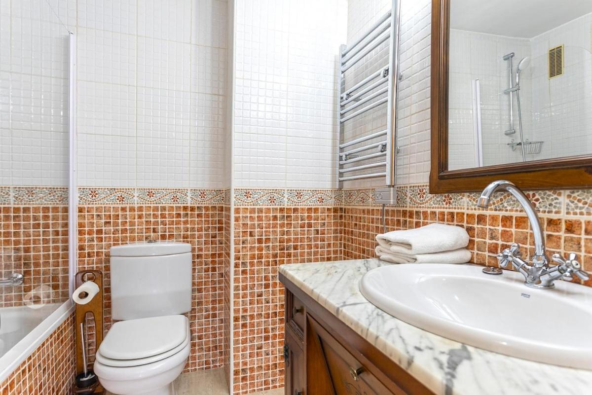 -malagasunapts- West Seafood & Relax Apartment Malaga