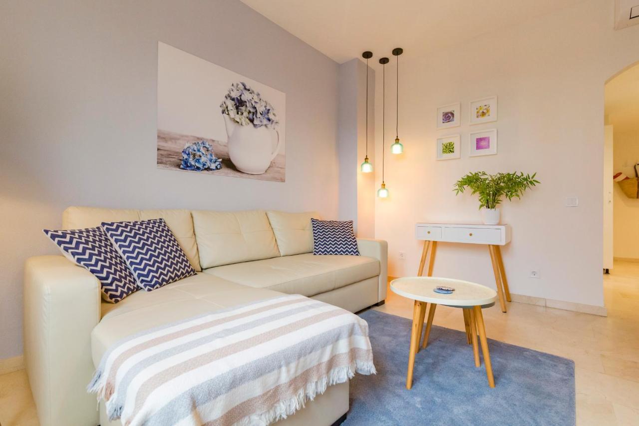 Apartment Agua Vi & Seasonal Pool By Ele Malaga