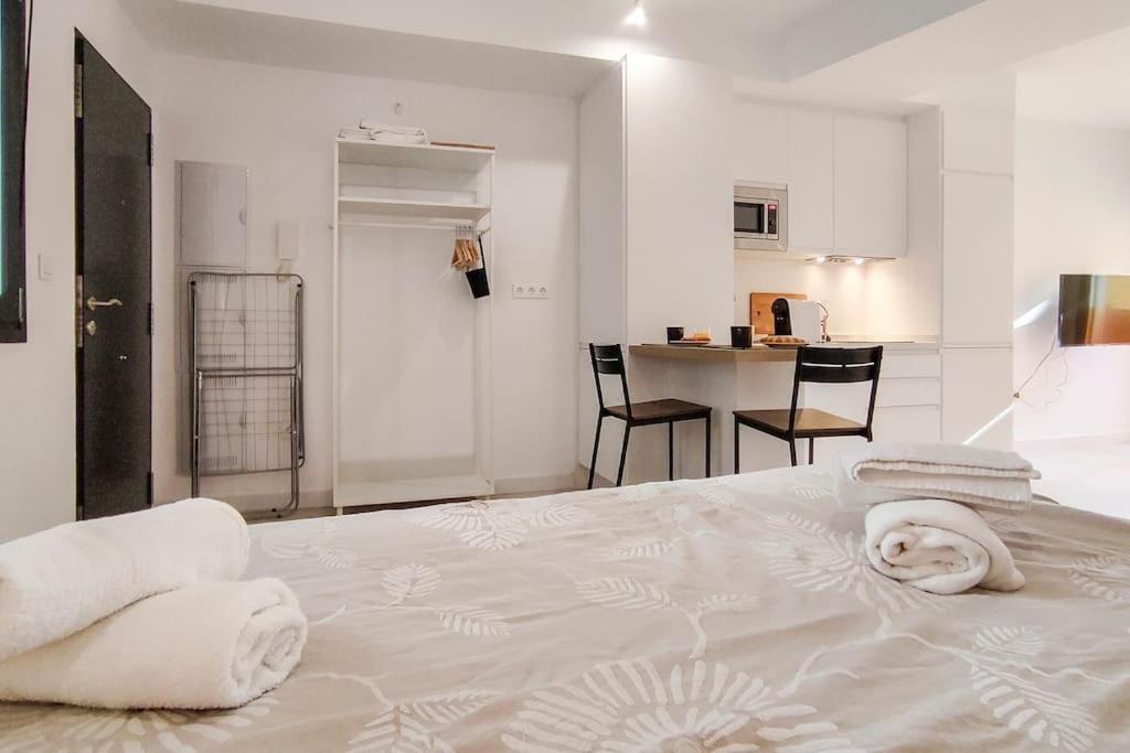 Charming Studio In Center By Sharingco. Apartment
