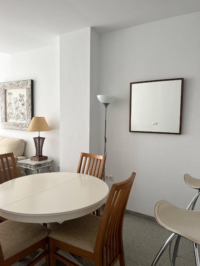 Amplio En Av. Carlos Haya Apartamento *