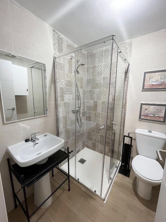 Amplio En Av. Carlos Haya Apartamento *