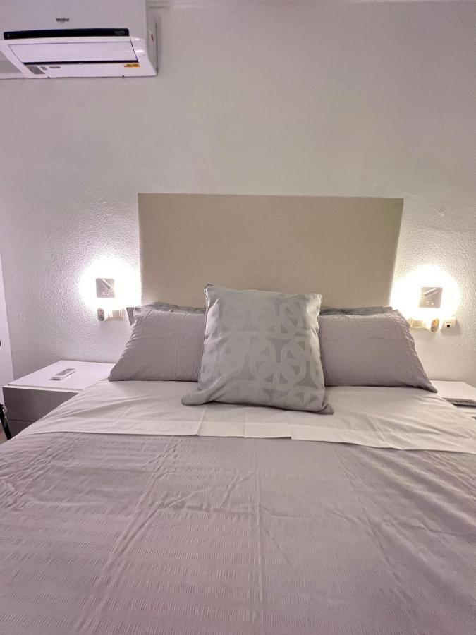 Malagatravelbook Piscina Y Parking Gratis Malaga