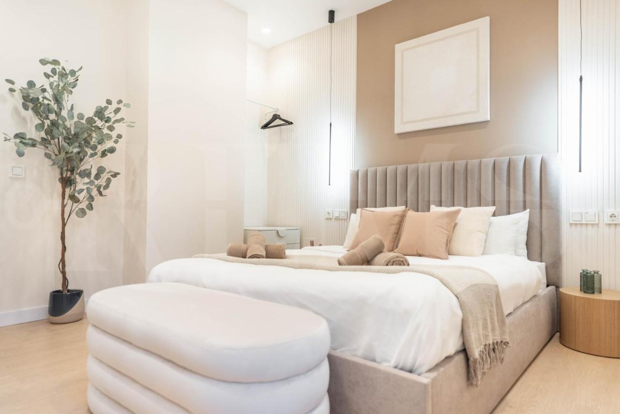 Sophisticated With Balcony & Views By Rems Malaga