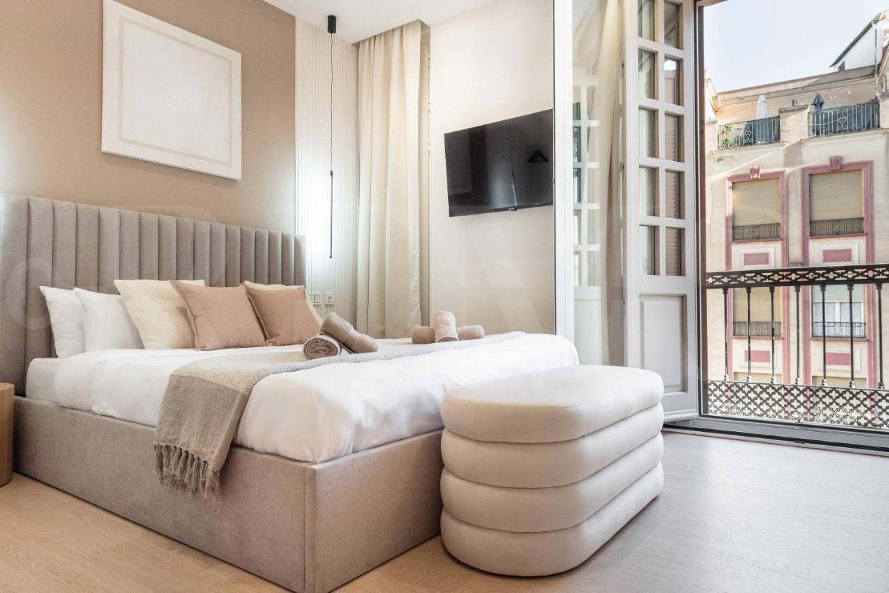 Apartment Sophisticated With Balcony & Views By Rems *