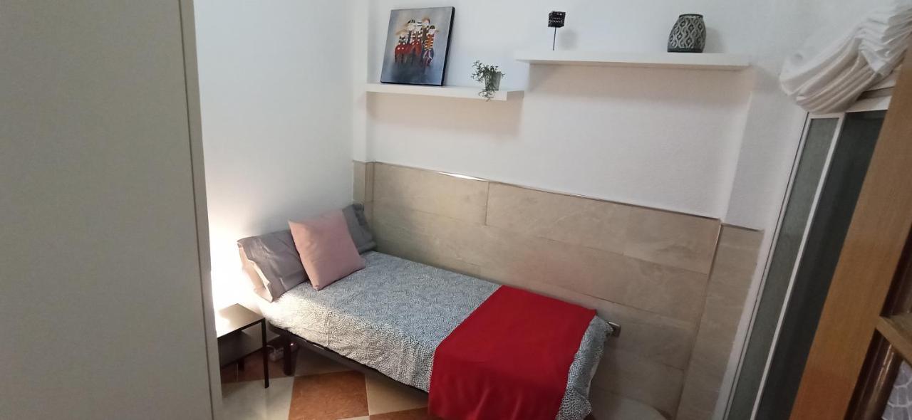 Acogedor Apartamento ¡a 10 Minutos Del Centro De Malaga!