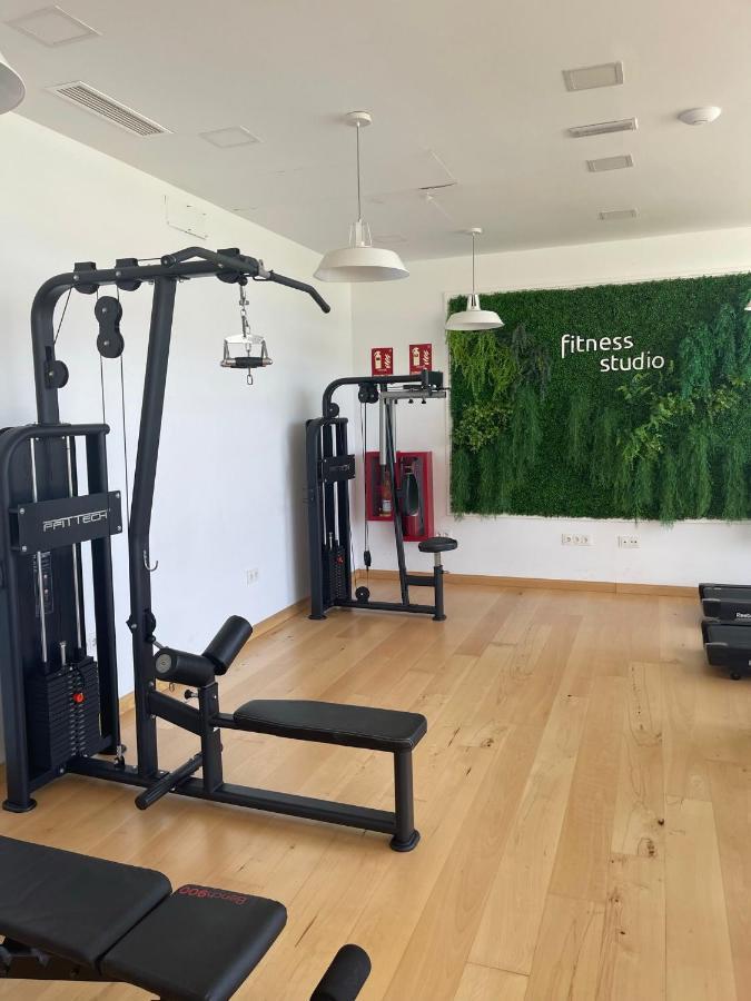 2-bedroom-apartment With A Terrace, Pool, Gym *