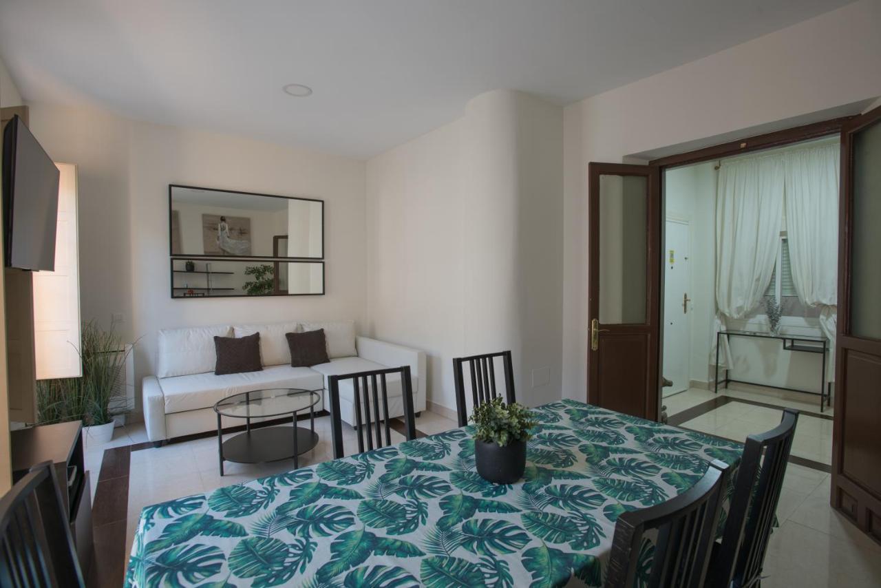 Carreteria 73 Center Apartment