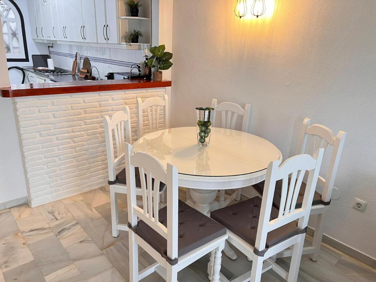 Malagatravelbook Piscina Y Parking Gratis * Malaga