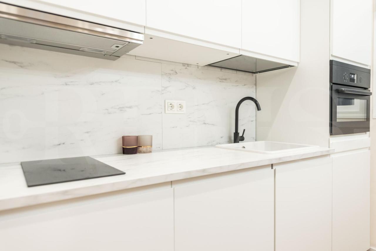 Sophisticated With Balcony & Views By Rems Apartment Malaga