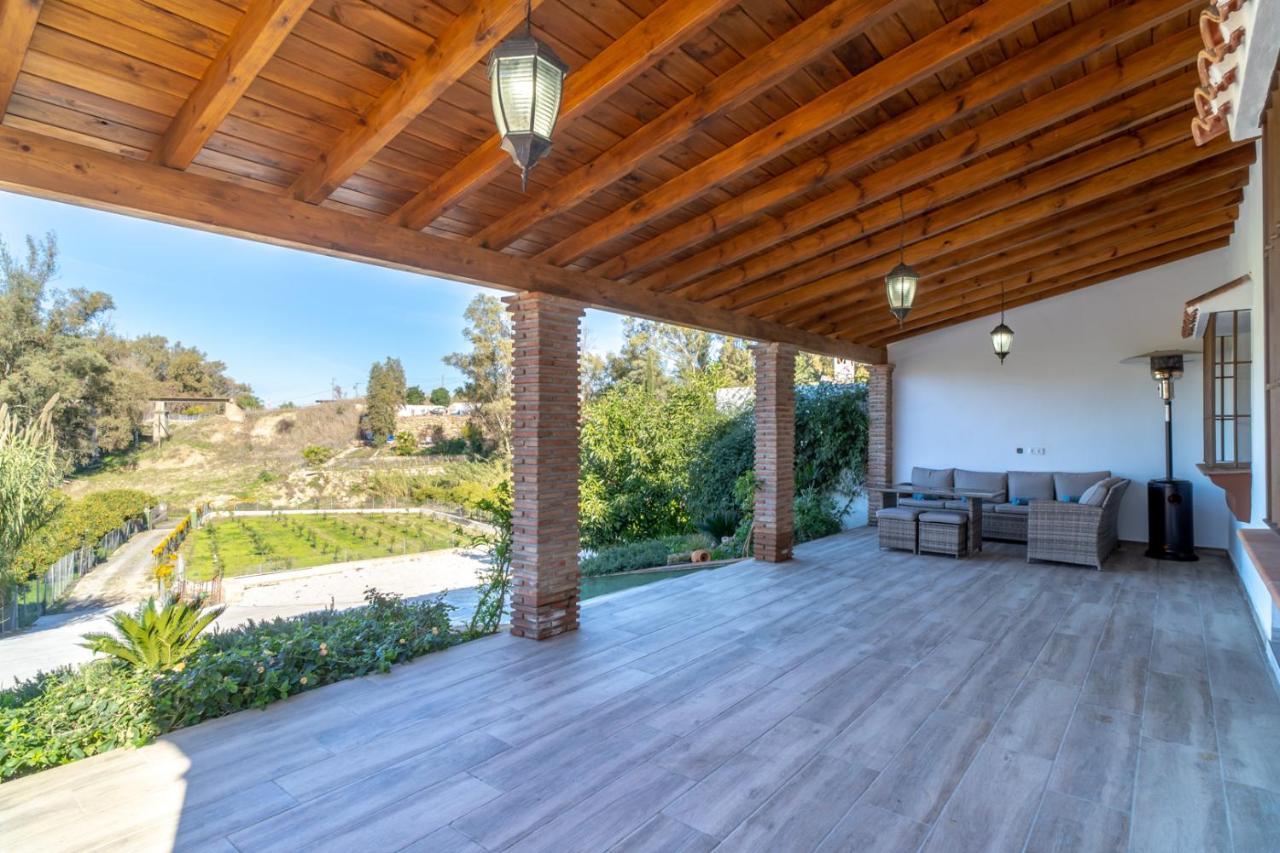 Holiday home De Diseno Con Piscina Y Barbacoa