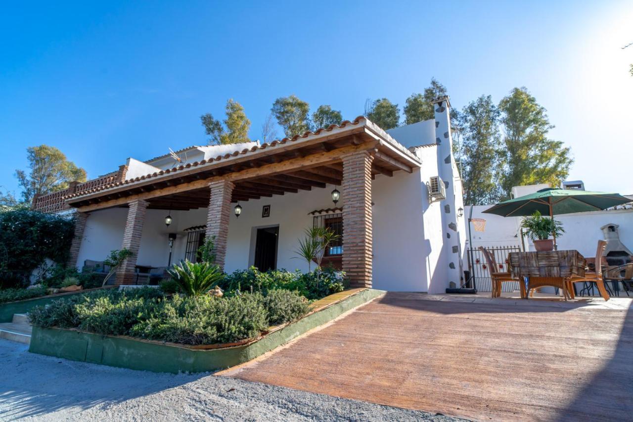De Diseno Con Piscina Y Barbacoa Vakantiehuis
