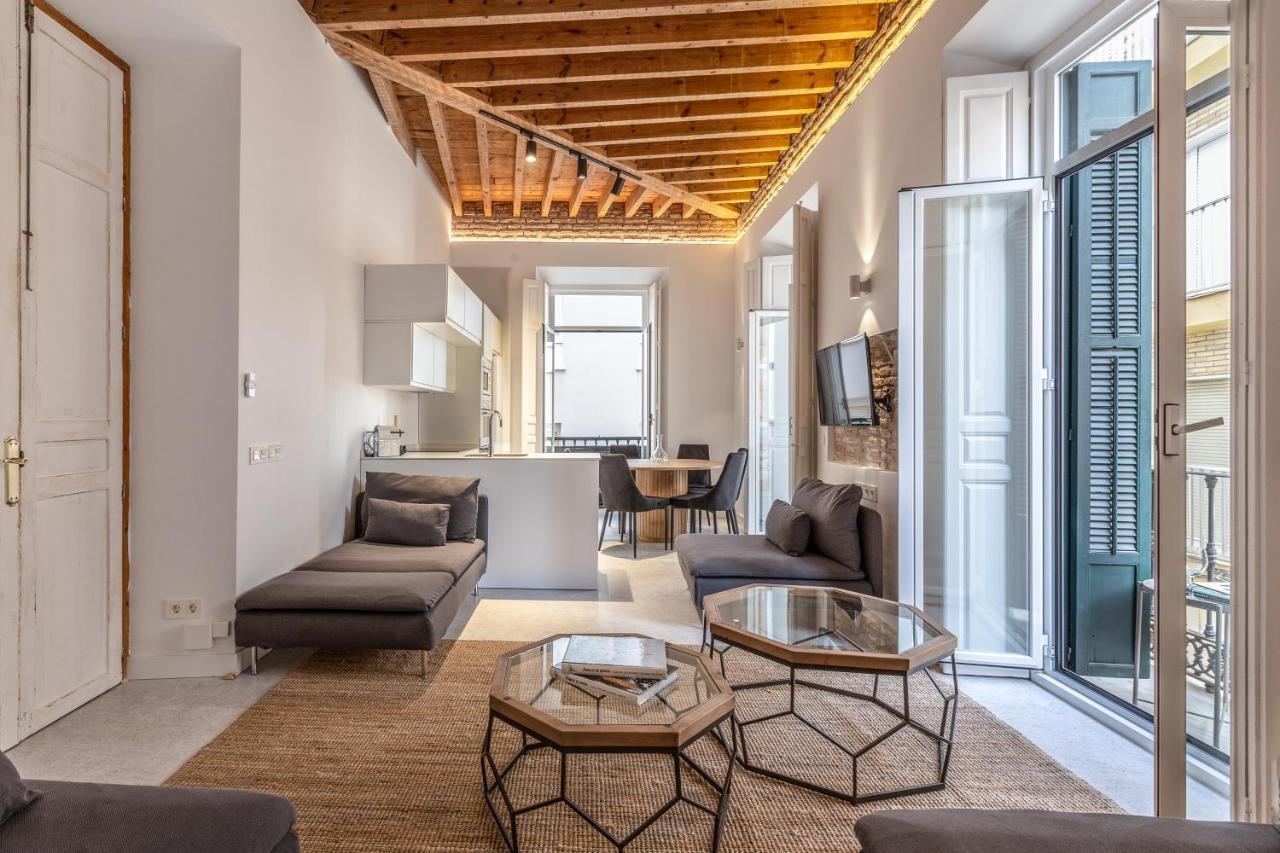 Apartment Wonderful With Three Bedrooms And Two Bathrooms In The Center Malaga