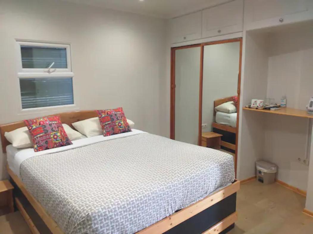 Gasthof Ensuites Centre *