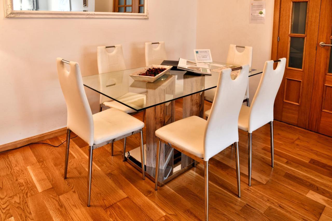 Wonderstays La Estacion Apartment