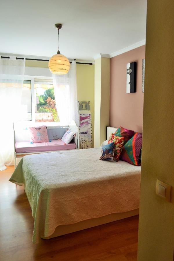 Hospitales Y Centro Suites Salmeron Apartment *