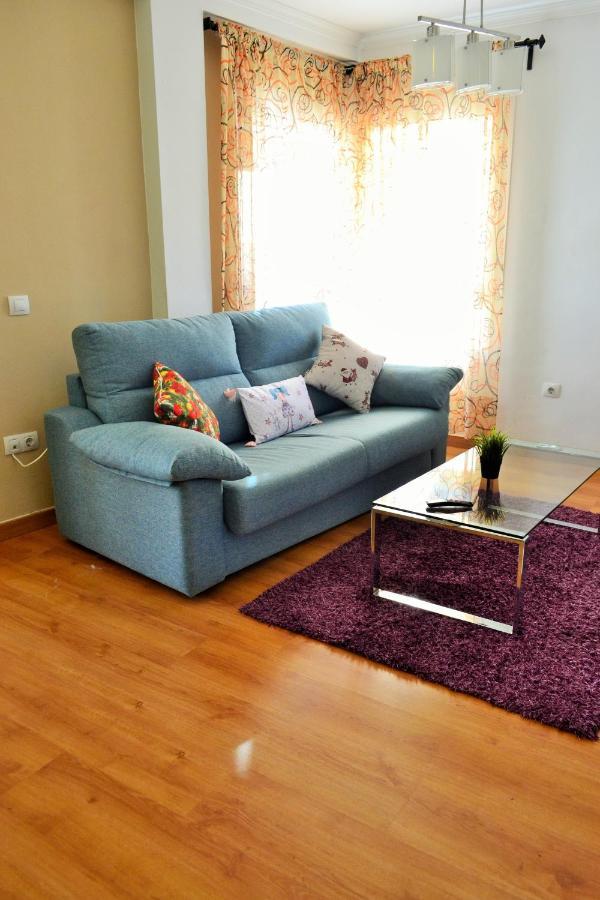 Hospitales Y Centro Suites Salmeron Apartment Malaga