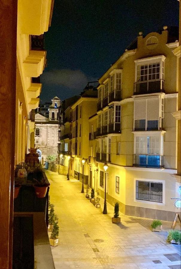 Apartamento En El Centro, Tranquilo Y Luminoso